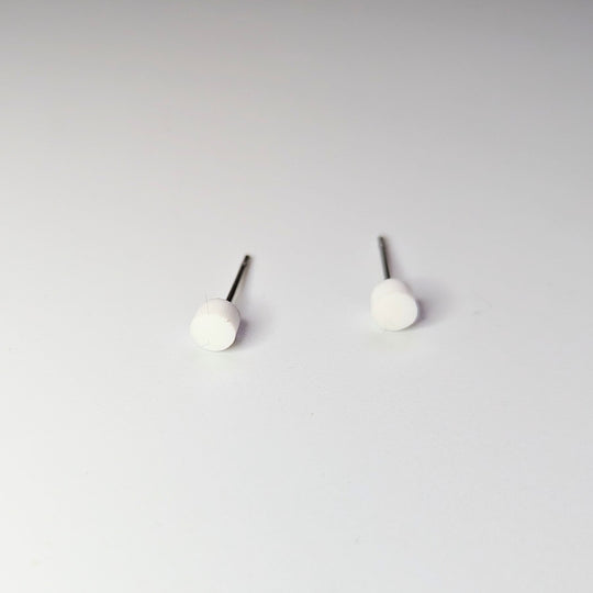 Super Cute White Mini Circle Acrylic Stud Earrings
