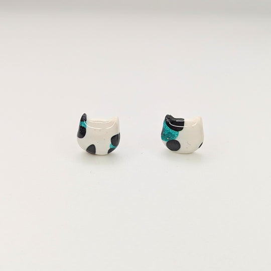 Sparkly Green & White Leopard Print Cat Face Stud Earrings