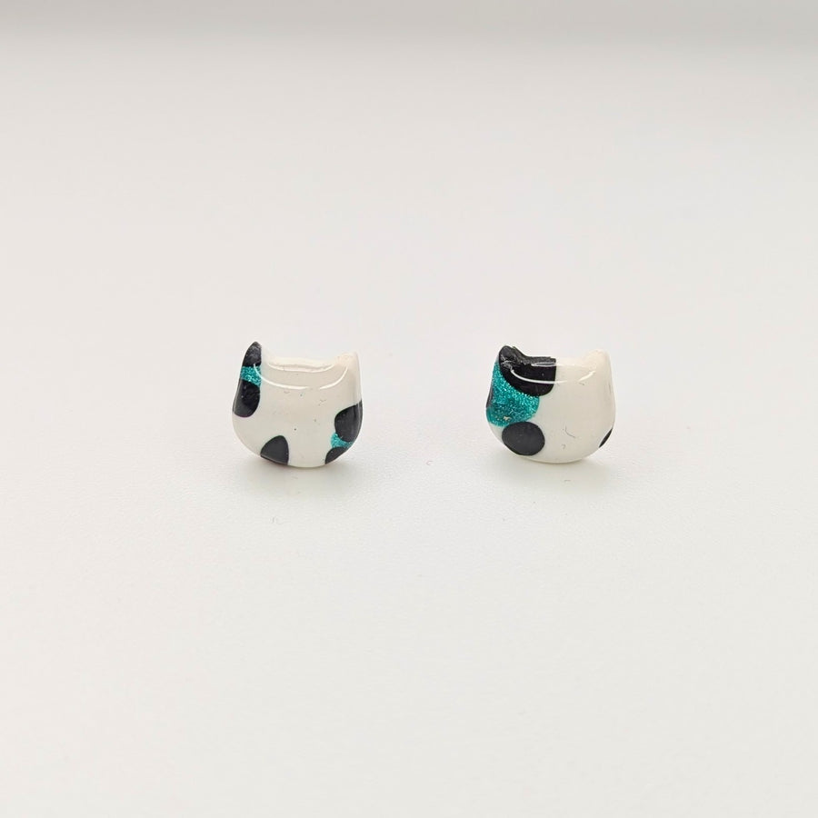 Sparkly Green & White Leopard Print Cat Face Stud Earrings