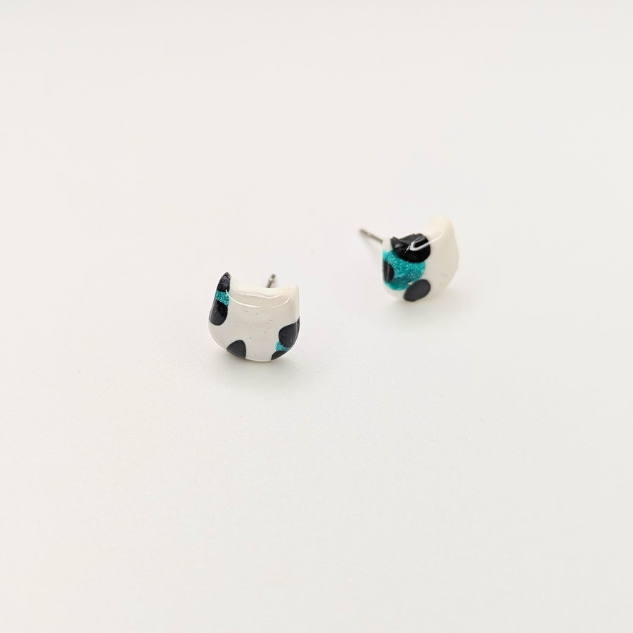 Sparkly Green & White Leopard Print Cat Face Stud Earrings