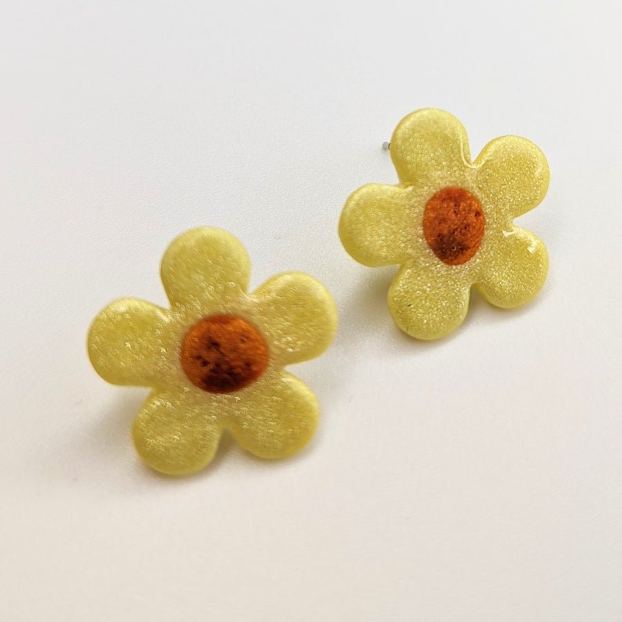 Sparkly Pale Yellow Flower Stud Earrings