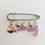 Kilt Pin Charm Brooch