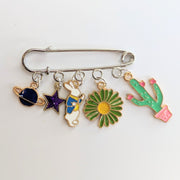 Kilt Pin Charm Brooch