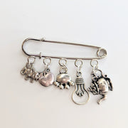 Kilt Pin Charm Brooch